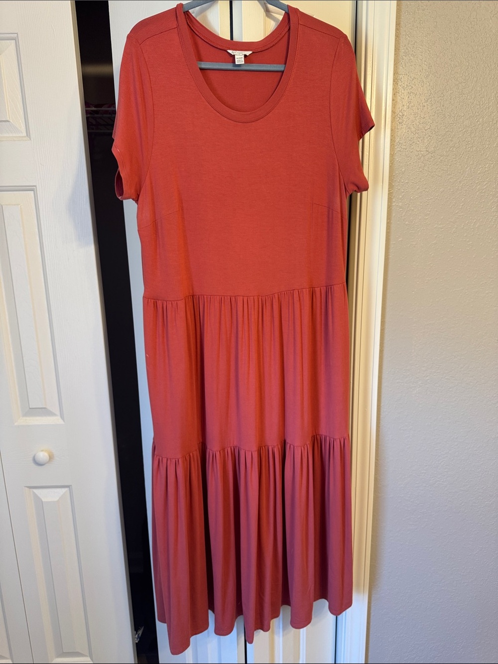 Cato Tiered Short-Sleeve Maxi Dress in Rust